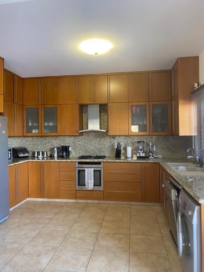 Episkopi Villa, Luxury 4 Bedroom With Pool - Limassol Zewnętrze zdjęcie